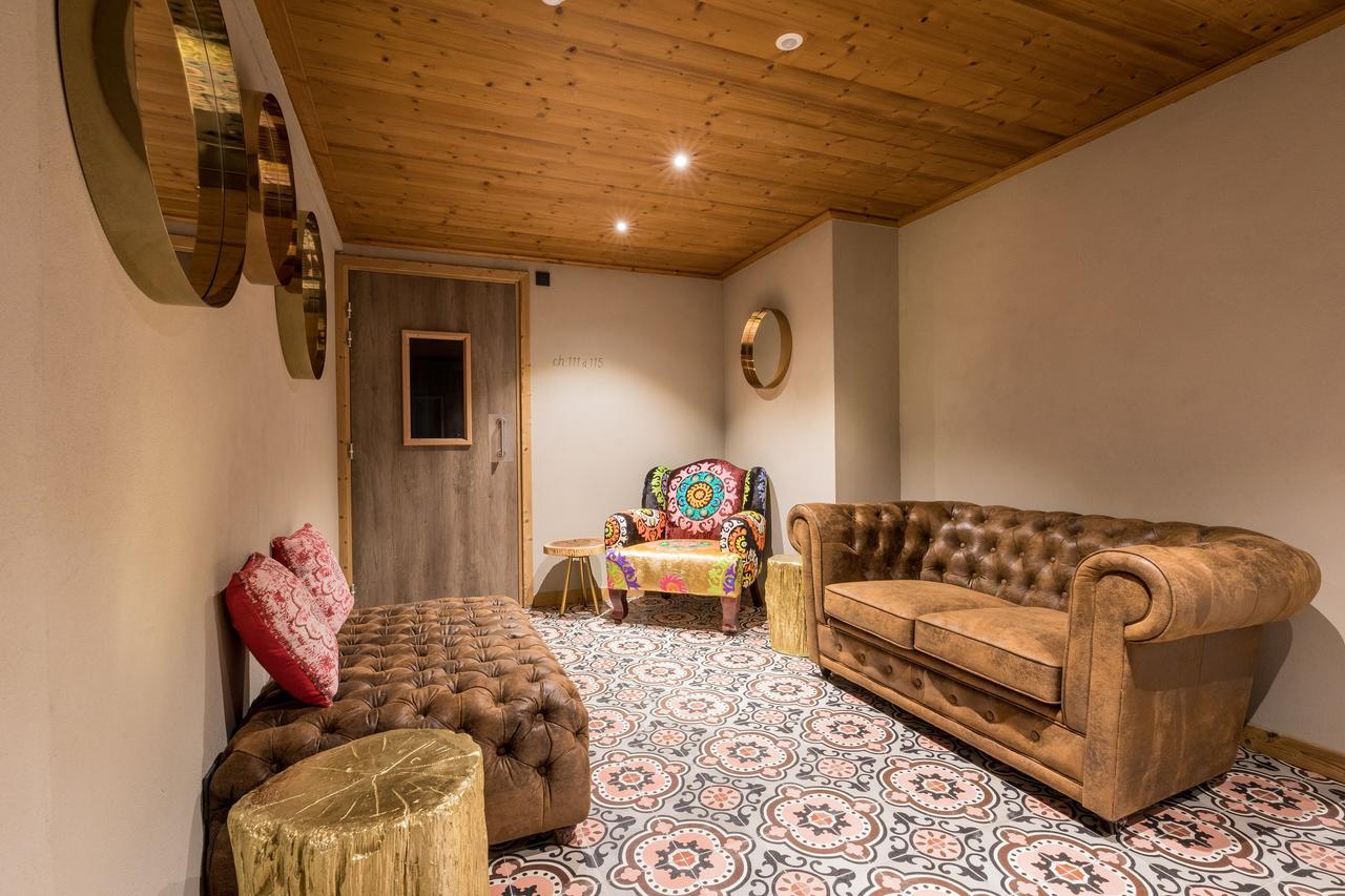 Les Cabanes De La Maison Rouge FRENCH ALPS Exteriör bild